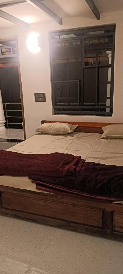 Kund Estate Stay 马迪凯里 外观 照片