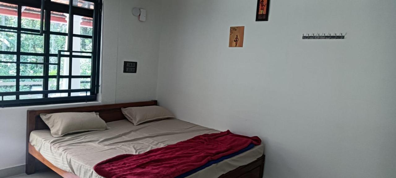 Kund Estate Stay 马迪凯里 外观 照片
