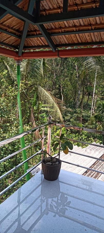 Kund Estate Stay 马迪凯里 外观 照片